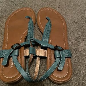 Size 7 blue sandals